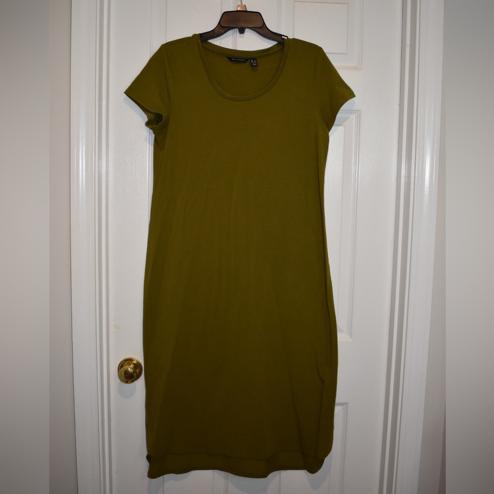 Halston Olive Green T-Shirt dress. Size S. NWOT